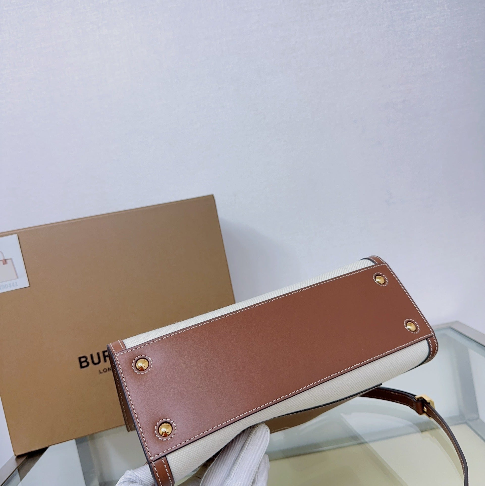 Bell Ave Structured Canvas Shoulder Bag – Classic Tan Edition