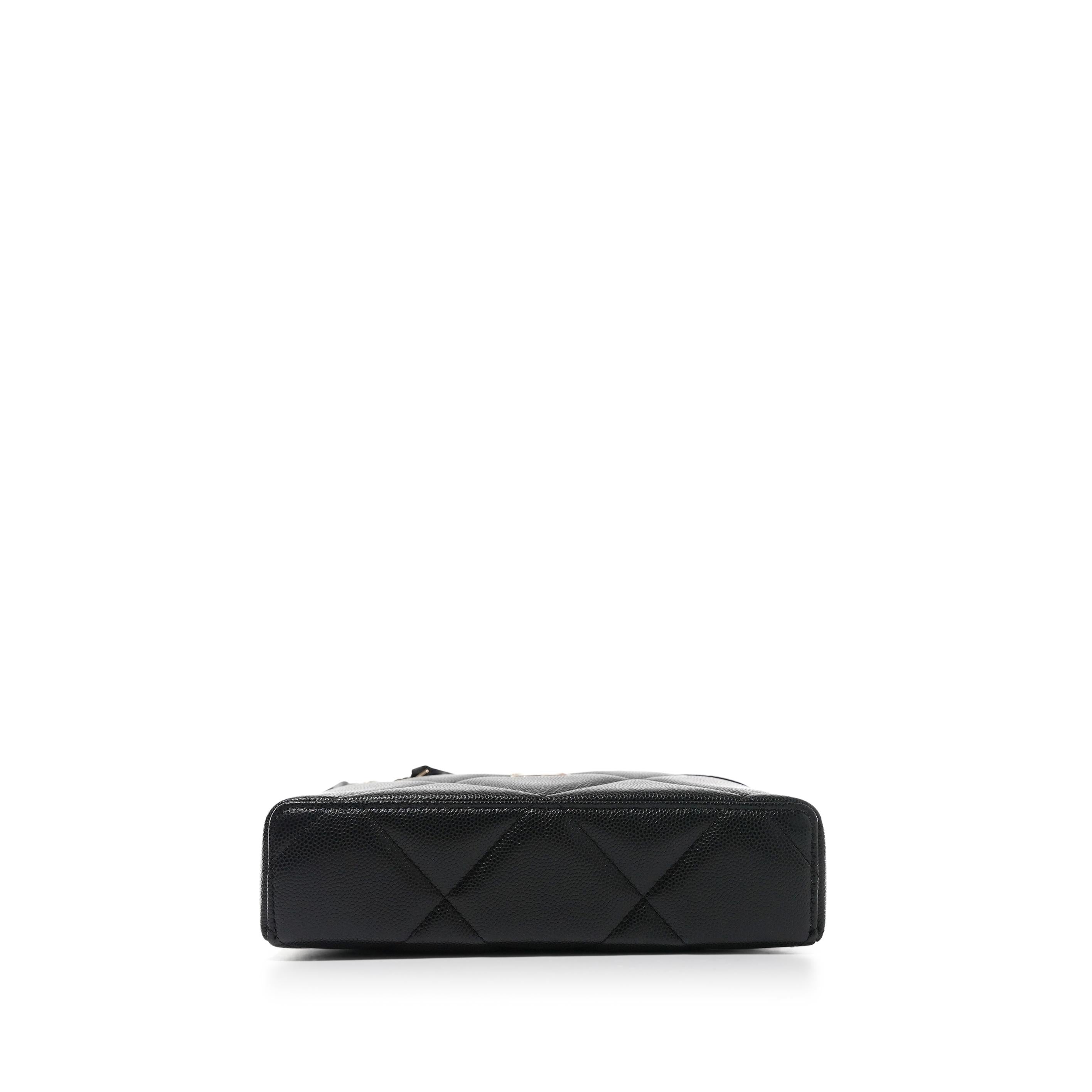 Bell Ave Quilted Vanity Crossbody – Black